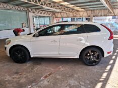 VOLVO XC 60 T5 R-DESIGN 2.0 AWD 2012/2012 SCHAEFER AUTOMÓVEIS TEUTÔNIA / Carros no Vale