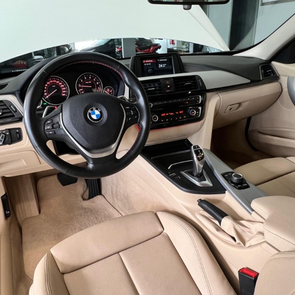 BMW 320i SPORT 2.0 16V TURBO ACTIVE FLEX 2018/2018 JOÃO CARROS MULTIMARCAS GUAPORÉ / Carros no Vale