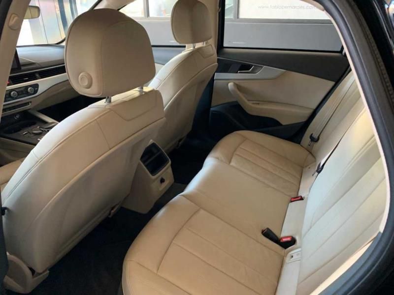 AUDI A4 2.0 TFSI ATTRACTION GASOLINA 4P S TRONIC 2017/2018 FÁBIO BERNARDES PORTO ALEGRE / Carros no Vale
