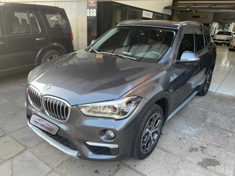 BMW X1 2.0 16V TURBO ACTIVEFLEX SDRIVE20I 4P AUTOMÁTICO 2018/2019 FÁBIO BERNARDES PORTO ALEGRE / Carros no Vale