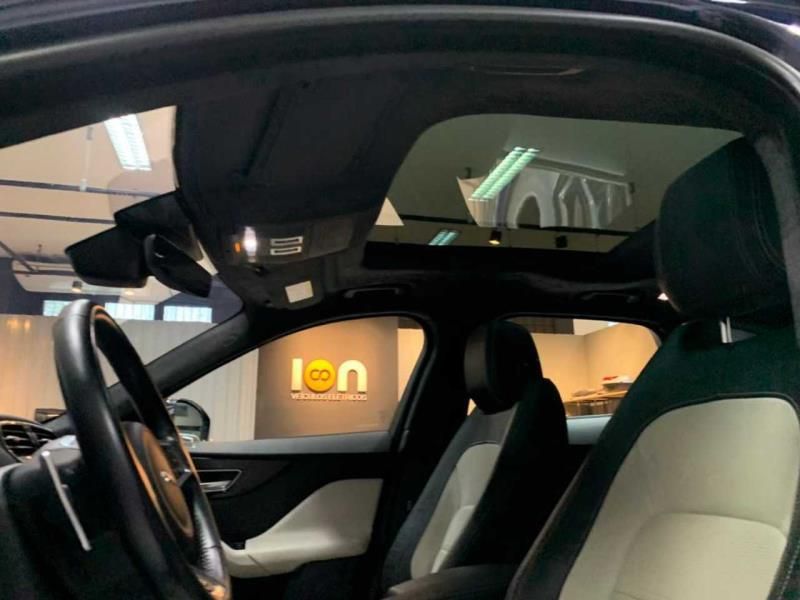 JAGUAR F-PACE 2.0 16V INGENIUM R-SPORT AWD 4P AUTOMÁTICO 2019/2019 FÁBIO BERNARDES PORTO ALEGRE / Carros no Vale