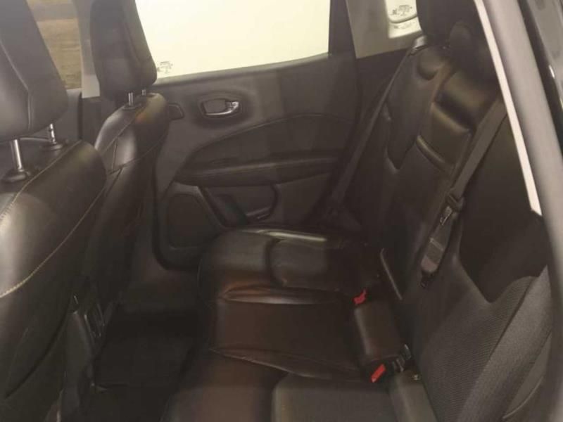 JEEP COMPASS 2.0 16V FLEX LONGITUDE AUTOMÁTICO 2018/2018 FÁBIO BERNARDES PORTO ALEGRE / Carros no Vale