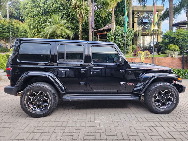 JEEP WRANGLER 2.0 TURBO GASOLINA RUBICON 4P 4X4 AT8 2023/2023 FÁBIO BERNARDES PORTO ALEGRE / Carros no Vale