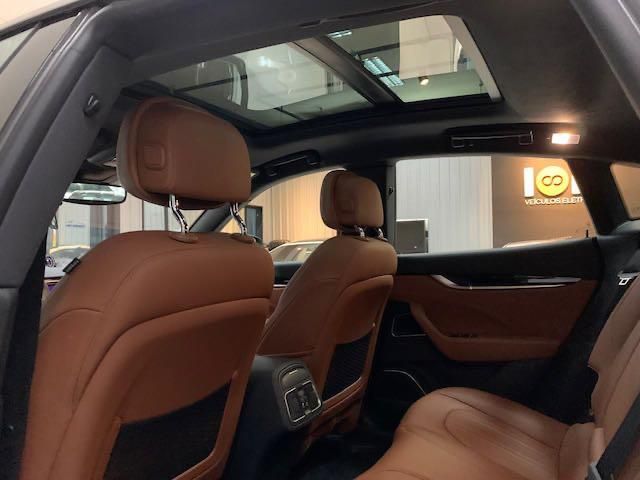 MASERATI LEVANTE 2.0 TURBO HYBRID GT AUTOMÁTICO 2022/2022 FÁBIO BERNARDES PORTO ALEGRE / Carros no Vale