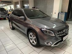 MERCEDES-BENZ GLA 200 1.6 CGI FLEX ENDURO 7G-DCT 2017/2018 FÁBIO BERNARDES PORTO ALEGRE / Carros no Vale