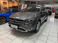 MERCEDES-BENZ GLA 200 1.6 CGI FLEX ENDURO 7G-DCT 2017/2018 FÁBIO BERNARDES PORTO ALEGRE / Carros no Vale