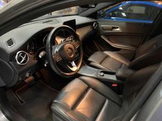 MERCEDES-BENZ GLA 200 1.6 CGI FLEX ENDURO 7G-DCT 2017/2018 FÁBIO BERNARDES PORTO ALEGRE / Carros no Vale