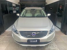 VOLVO XC60 2.4 D5 MOMENTUM DIESEL AWD 4P AUTOMÁTICO 2017/2017 FÁBIO BERNARDES PORTO ALEGRE / Carros no Vale
