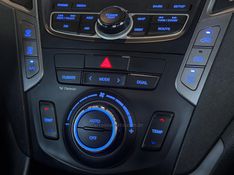 HYUNDAI SANTA FÉ 3.3 MPFI 4X4 7 LUGARES V6 270CV 2013/2014 GRIFFCAR MULTIMARCAS DOIS IRMÃOS / Carros no Vale