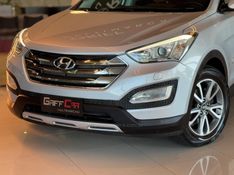 HYUNDAI SANTA FÉ 3.3 MPFI 4X4 7 LUGARES V6 270CV 2013/2014 GRIFFCAR MULTIMARCAS DOIS IRMÃOS / Carros no Vale