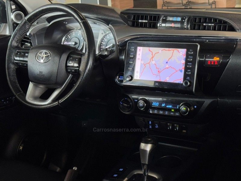 TOYOTA HILUX 2.8 SRX PLUS 4X4 CD TURBO 2020/2021 GRIFFCAR MULTIMARCAS DOIS IRMÃOS / Carros no Vale