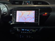 TOYOTA HILUX 2.8 SRX PLUS 4X4 CD TURBO 2020/2021 GRIFFCAR MULTIMARCAS DOIS IRMÃOS / Carros no Vale
