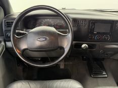 FORD F-250 4.2 XLT 4X2 CD TURBO INTERCOOLER 2005/2005 FOCAR VEÍCULOS CAXIAS DO SUL / Carros no Vale