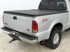 FORD F-250 4.2 XLT 4X2 CD TURBO INTERCOOLER 2005/2005 FOCAR VEÍCULOS CAXIAS DO SUL / Carros no Vale