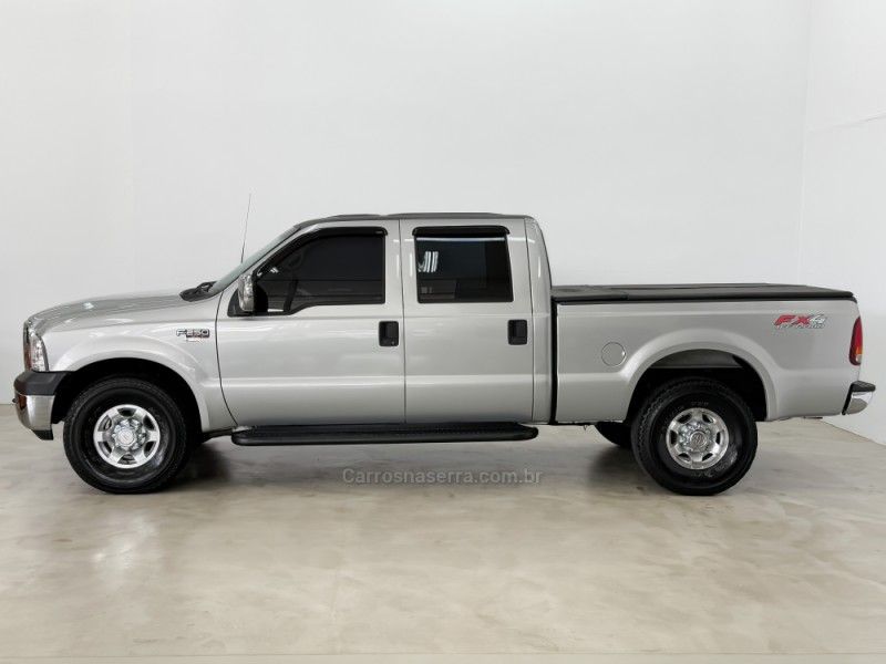 FORD F-250 4.2 XLT 4X2 CD TURBO INTERCOOLER 2005/2005 FOCAR VEÍCULOS CAXIAS DO SUL / Carros no Vale
