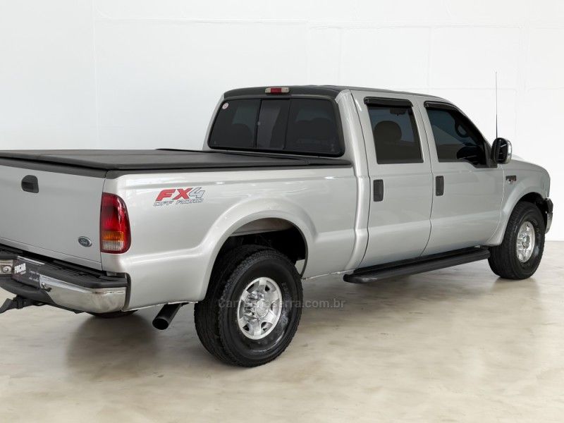 FORD F-250 4.2 XLT 4X2 CD TURBO INTERCOOLER 2005/2005 FOCAR VEÍCULOS CAXIAS DO SUL / Carros no Vale