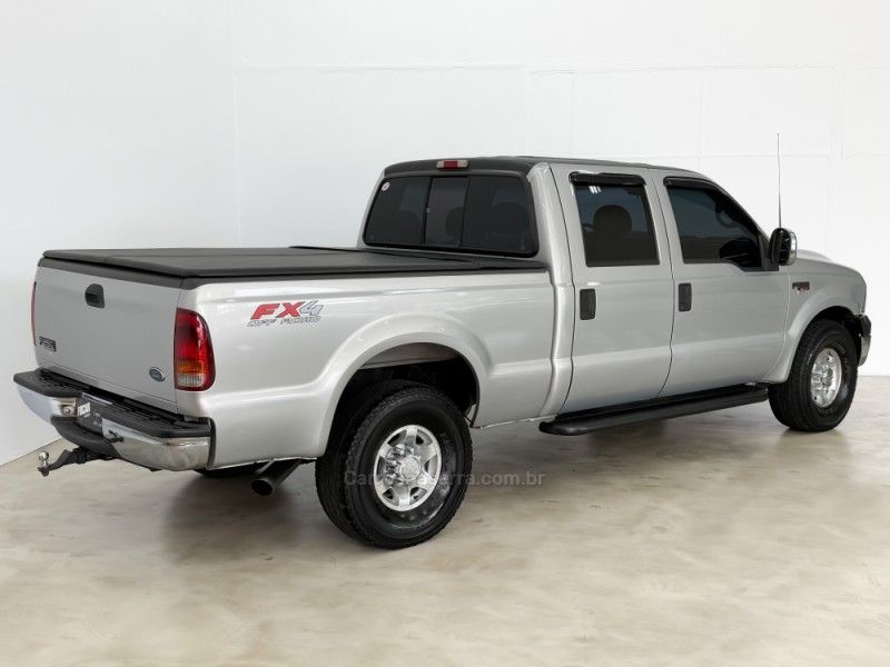 FORD F-250 4.2 XLT 4X2 CD TURBO INTERCOOLER 2005/2005 FOCAR VEÍCULOS CAXIAS DO SUL / Carros no Vale
