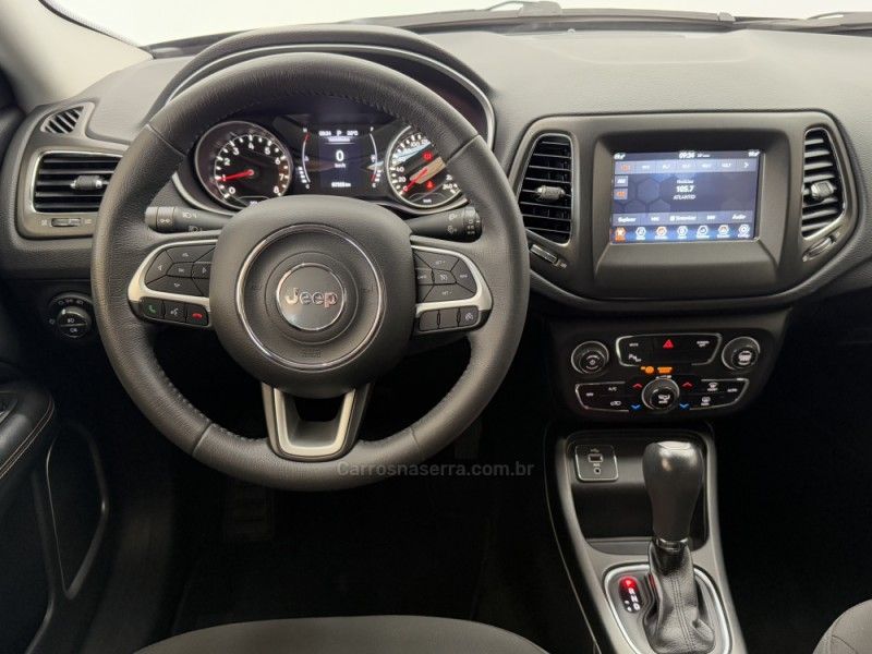 JEEP COMPASS 2.0 16V SPORT 2017/2018 FOCAR VEÍCULOS CAXIAS DO SUL / Carros no Vale