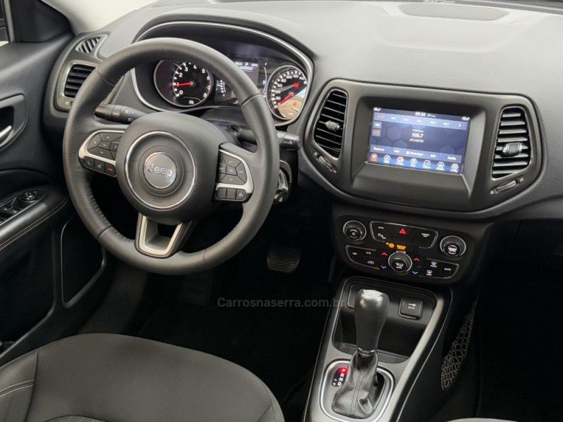 JEEP COMPASS 2.0 16V SPORT 2017/2018 FOCAR VEÍCULOS CAXIAS DO SUL / Carros no Vale