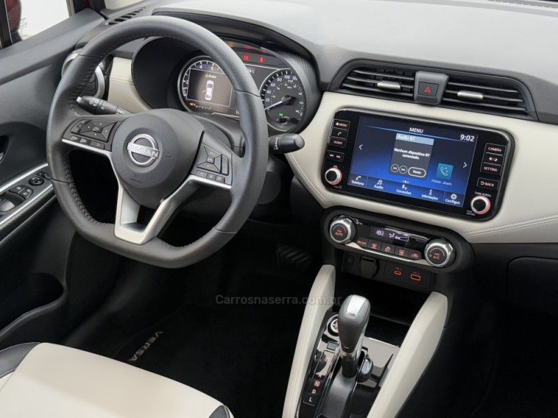 NISSAN VERSA 1.6 EXCLUSIVE 16V 2023/2024 FOCAR VEÍCULOS CAXIAS DO SUL / Carros no Vale