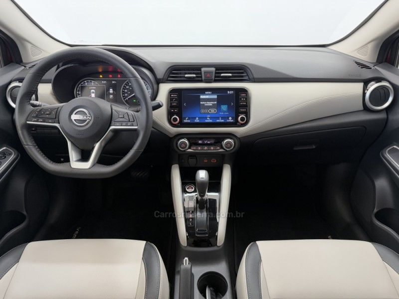 NISSAN VERSA 1.6 EXCLUSIVE 16V 2023/2024 FOCAR VEÍCULOS CAXIAS DO SUL / Carros no Vale