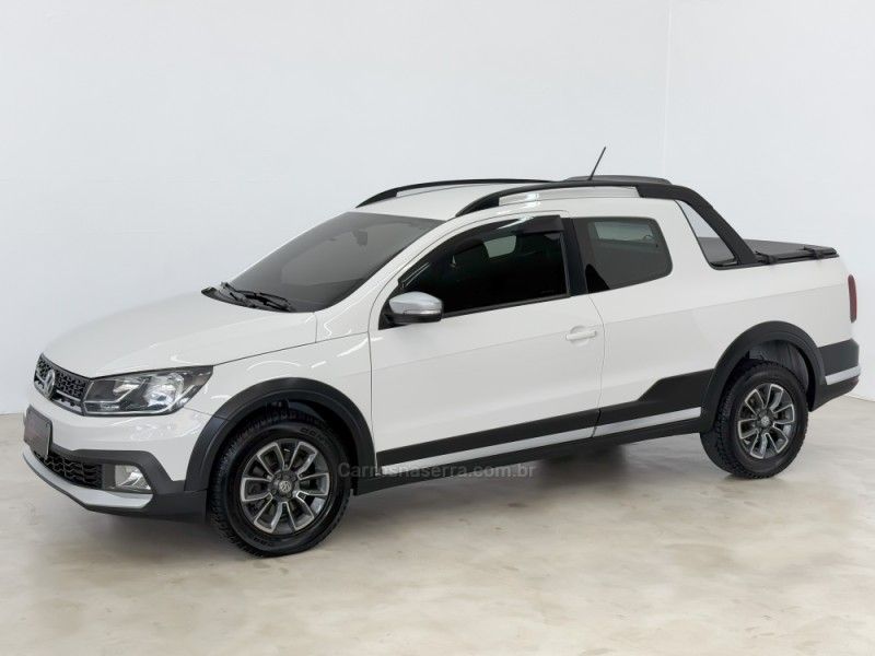 VOLKSWAGEN SAVEIRO 1.6 CROSS CD 16V 2016/2017 FOCAR VEÍCULOS CAXIAS DO SUL / Carros no Vale