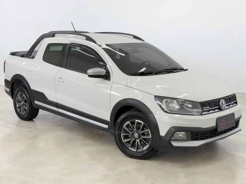 VOLKSWAGEN SAVEIRO 1.6 CROSS CD 16V 2016/2017 FOCAR VEÍCULOS CAXIAS DO SUL / Carros no Vale