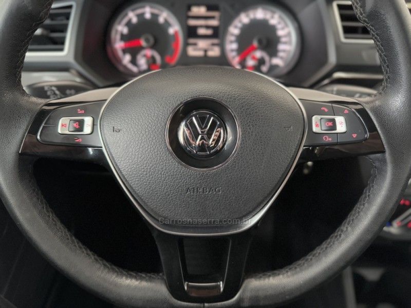 VOLKSWAGEN SAVEIRO 1.6 CROSS CD 16V 2016/2017 FOCAR VEÍCULOS CAXIAS DO SUL / Carros no Vale