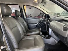 RENAULT DUSTER 2.0 DYNAMIQUE 4X2 16V 2014/2014 PRIME MULTIMARCAS CAXIAS DO SUL / Carros no Vale