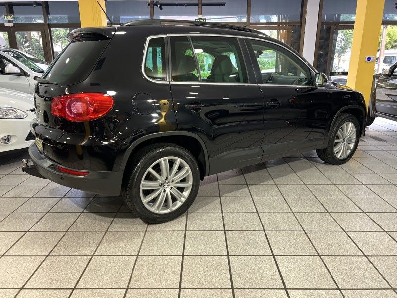 VOLKSWAGEN TIGUAN 2.0 TSI 16V TURBO TIPTRONIC 2011/2011 PRIME MULTIMARCAS CAXIAS DO SUL / Carros no Vale