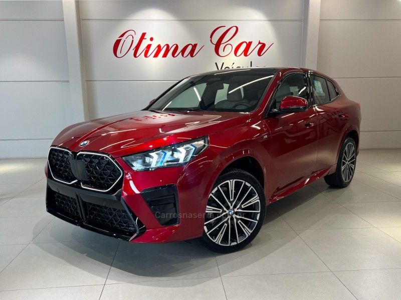 BMW X2 2.0 XDRIVE20I M SPORT 2024/2025 ÓTIMA CAR FLORES DA CUNHA / Carros no Vale