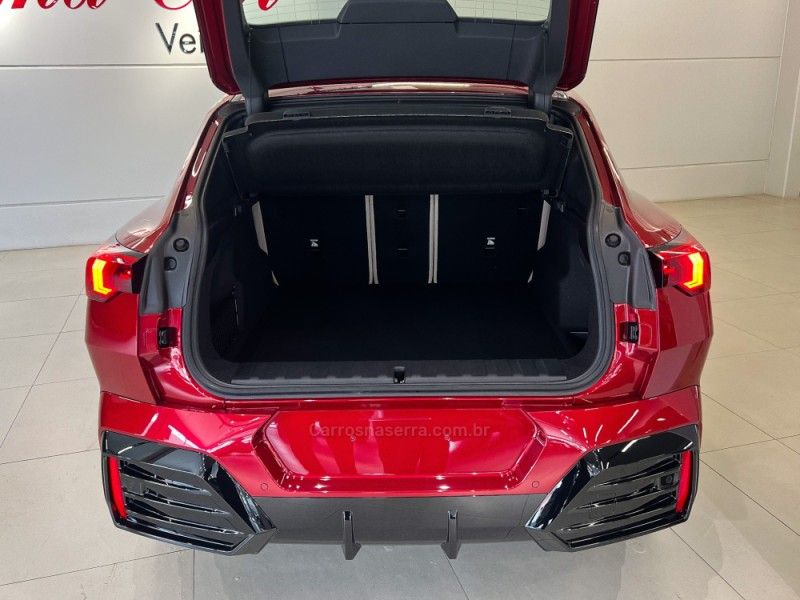 BMW X2 2.0 XDRIVE20I M SPORT 2024/2025 ÓTIMA CAR FLORES DA CUNHA / Carros no Vale
