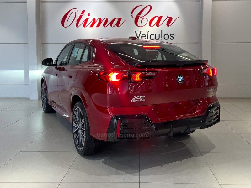 BMW X2 2.0 XDRIVE20I M SPORT 2024/2025 ÓTIMA CAR FLORES DA CUNHA / Carros no Vale