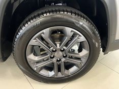 JEEP COMPASS 1.3 NIGHT EAGLE LONGITUDE 2024/2025 ÓTIMA CAR FLORES DA CUNHA / Carros no Vale