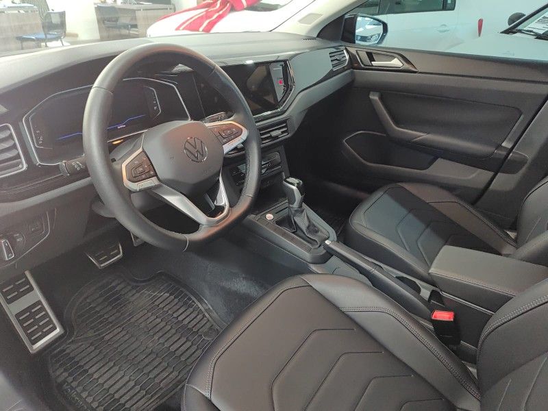VOLKSWAGEN POLO 1.0 170 TSI 12V HIGHLINE 2023/2023 AWD MULTIMARCAS LAJEADO / Carros no Vale