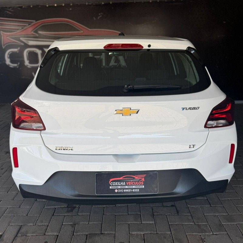 Chevrolet ONIX LT 1.0 TURBO 2023/2023 SÉRGIO VEÍCULOS TEUTÔNIA / Carros no Vale