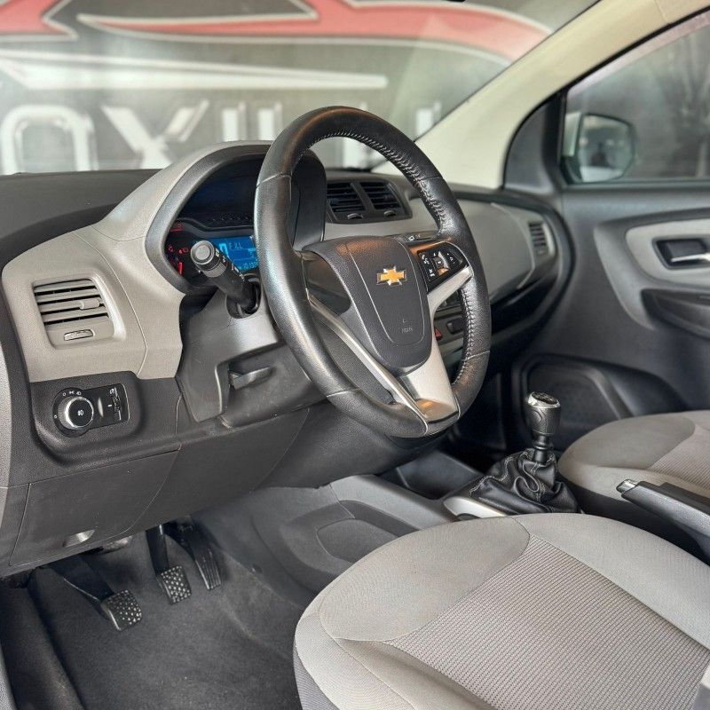 Chevrolet SPIN LTZ 1.8 2018/2018 SÉRGIO VEÍCULOS TEUTÔNIA / Carros no Vale