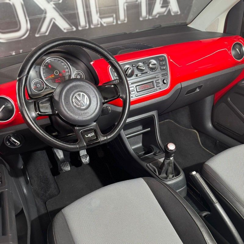 Volkswagen UP CROSS 1.0 TSI 2016/2016 SÉRGIO VEÍCULOS TEUTÔNIA / Carros no Vale