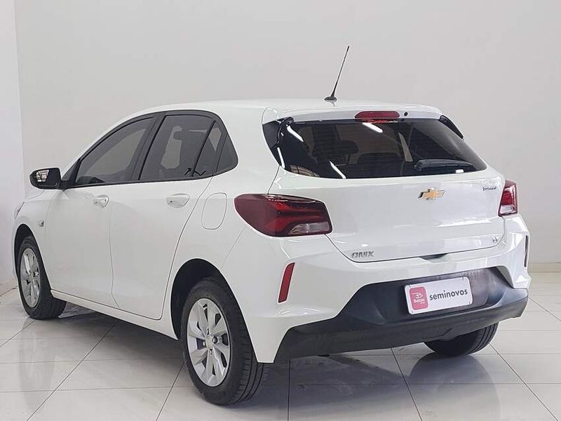 Chevrolet ONIX 1.0 FLEX LT MANUAL 2021/2022 BETIOLO NOVOS E SEMINOVOS LAJEADO / Carros no Vale