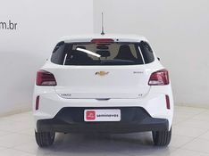 Chevrolet ONIX 1.0 FLEX LT MANUAL 2021/2022 BETIOLO NOVOS E SEMINOVOS LAJEADO / Carros no Vale