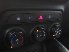Chevrolet ONIX 1.0 FLEX MANUAL 2023/2024 BETIOLO NOVOS E SEMINOVOS LAJEADO / Carros no Vale