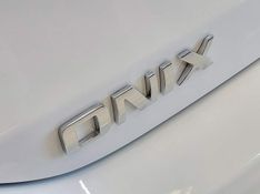 Chevrolet ONIX 1.0 FLEX MANUAL 2023/2024 BETIOLO NOVOS E SEMINOVOS LAJEADO / Carros no Vale