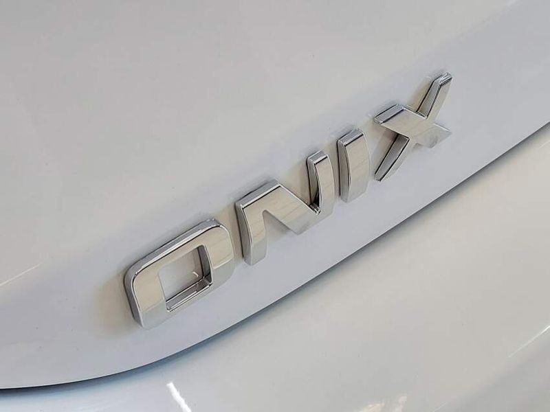 Chevrolet ONIX 1.0 FLEX MANUAL 2023/2024 BETIOLO NOVOS E SEMINOVOS LAJEADO / Carros no Vale