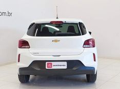 Chevrolet ONIX 1.0 FLEX MANUAL 2023/2024 BETIOLO NOVOS E SEMINOVOS LAJEADO / Carros no Vale