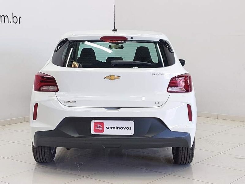 Chevrolet ONIX 1.0 TURBO FLEX LT AUTOMÁTICO 2021/2022 BETIOLO NOVOS E SEMINOVOS LAJEADO / Carros no Vale