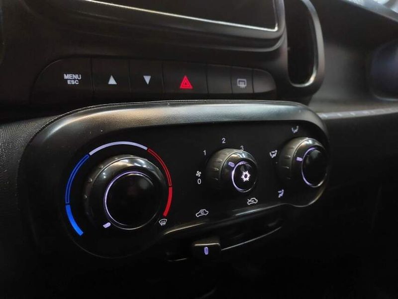 Fiat MOBI 1.0 EVO FLEX LIKE MANUAL 2022/2023 BETIOLO NOVOS E SEMINOVOS LAJEADO / Carros no Vale