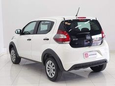Fiat MOBI 1.0 EVO FLEX LIKE MANUAL 2022/2023 BETIOLO NOVOS E SEMINOVOS LAJEADO / Carros no Vale