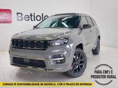 JEEP COMMANDER 2.0 HURRICANE 4 TURBO GASOLINA BLACKHAWK AT9 2024/2025 BETIOLO NOVOS E SEMINOVOS LAJEADO / Carros no Vale