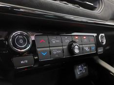 JEEP COMMANDER 2.0 HURRICANE 4 TURBO GASOLINA BLACKHAWK AT9 2024/2025 BETIOLO NOVOS E SEMINOVOS LAJEADO / Carros no Vale