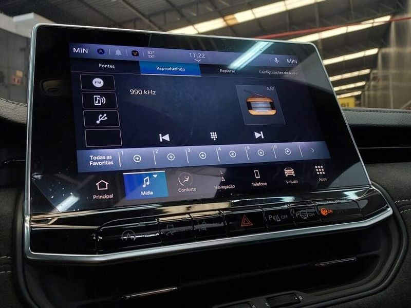JEEP COMMANDER 2.0 HURRICANE 4 TURBO GASOLINA BLACKHAWK AT9 2024/2025 BETIOLO NOVOS E SEMINOVOS LAJEADO / Carros no Vale
